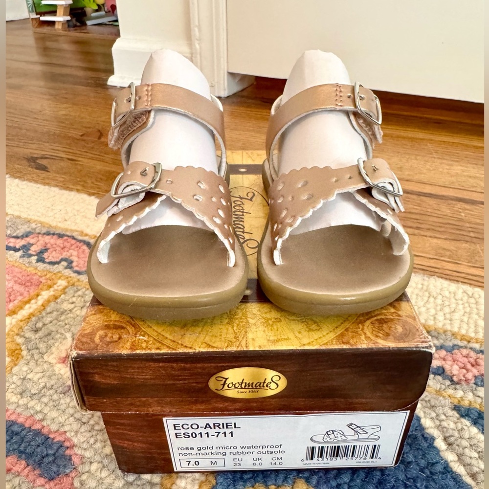 Brand new Footmates Ariel size 7 in gold